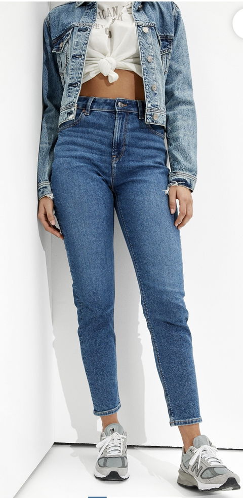 Moms jeans american eagle