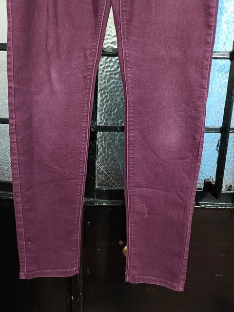 Pantalón de mezclilla morado para niña