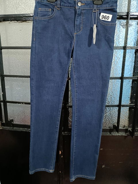 Pantalón de mezclilla azul para niño