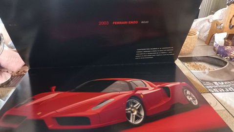 Libro 'Autos de Ensueño del Siglo XXI' - Ferrari Enzo 2003
