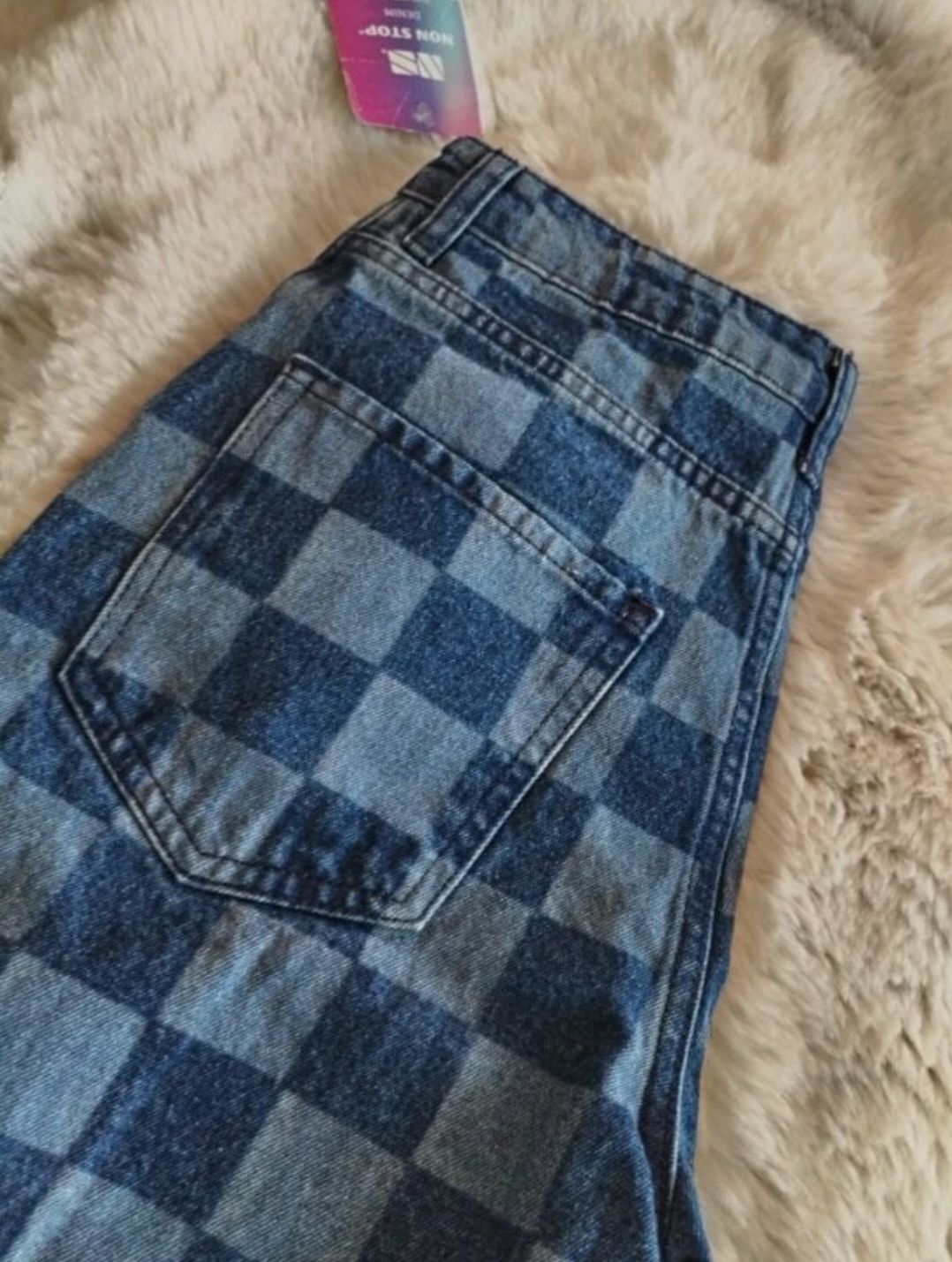 Pantalón con estampado de cuadros