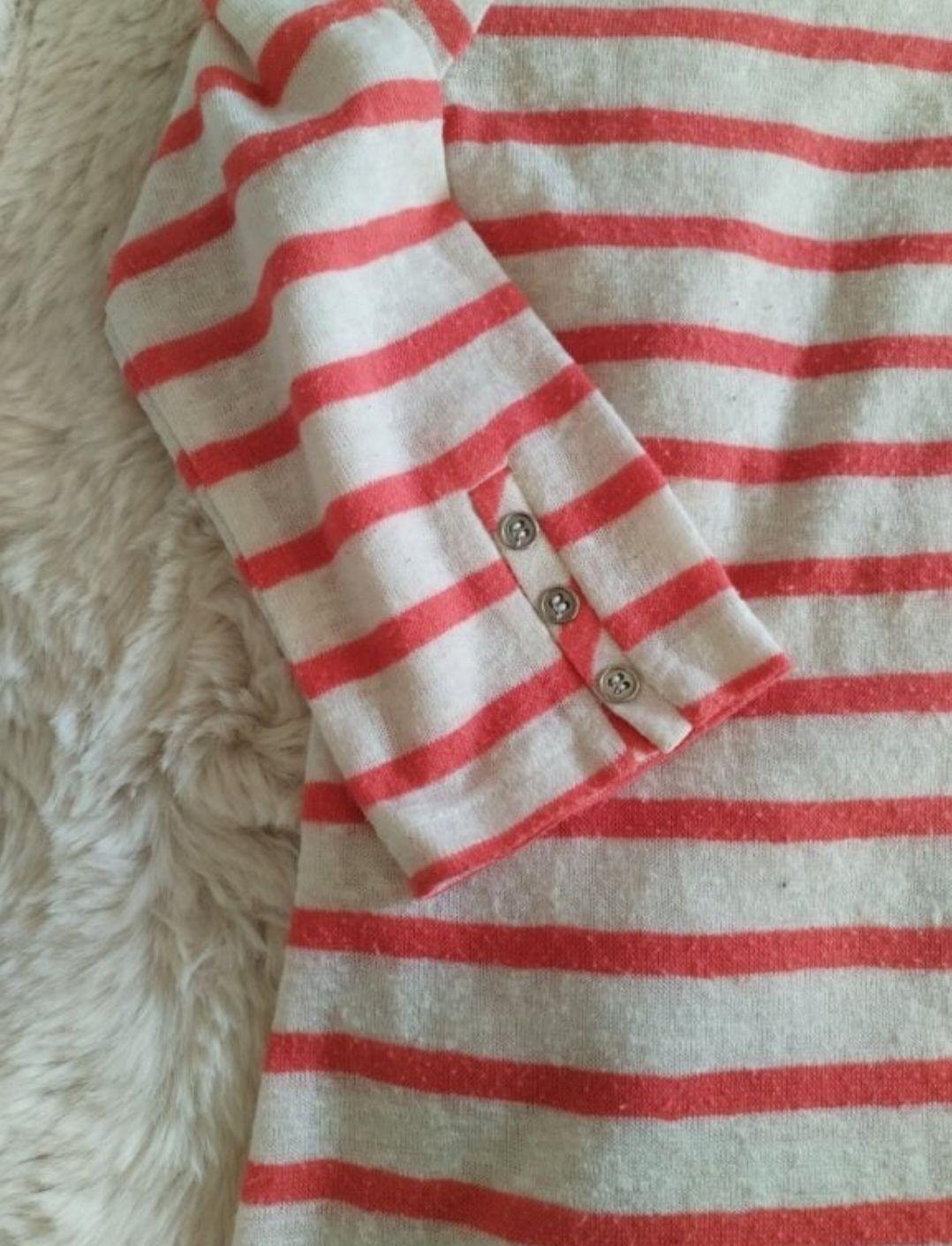 Playera de rayas con botones de la marca RosyScarf