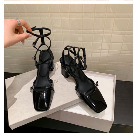 Zapatillas Mary Jane Charol Negro