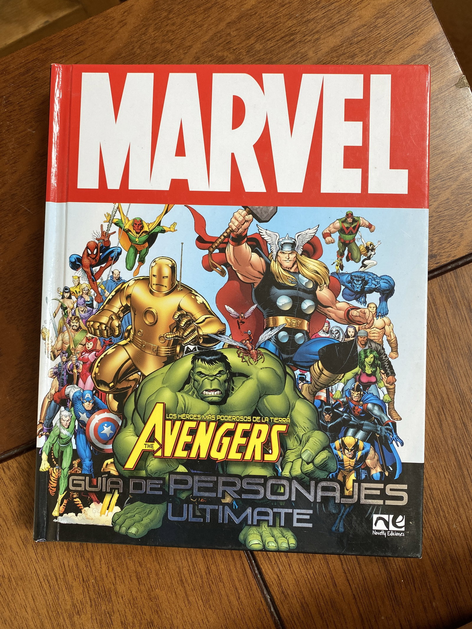Guía de Personajes Marvel: The Avengers - Como Nuevo
