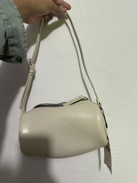 Bolso cilíndrico de Zara nuevo