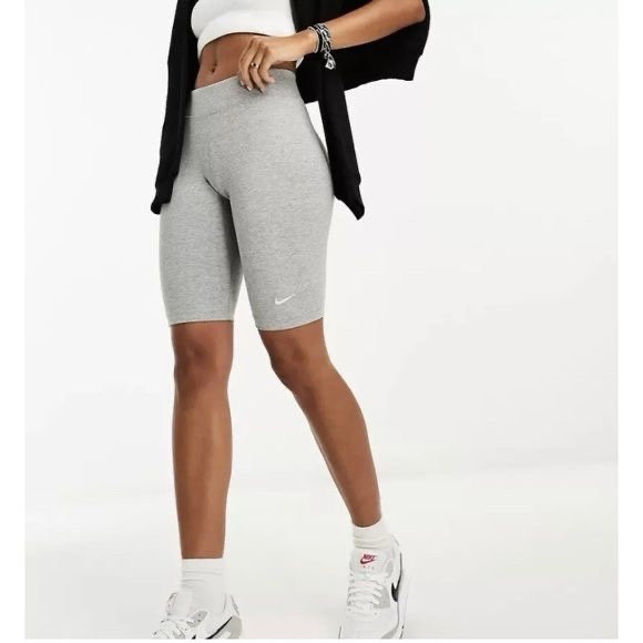 Short Biker Nike Gris Talla M