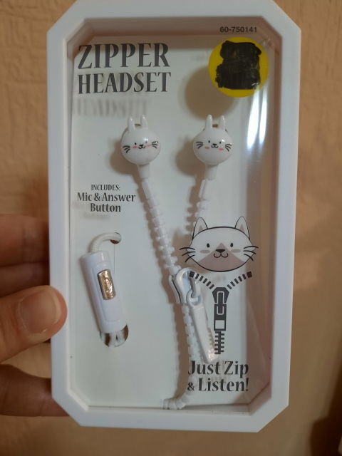 Audífonos Alambricos con Micrófono Diseño Gatitos Nuevos
