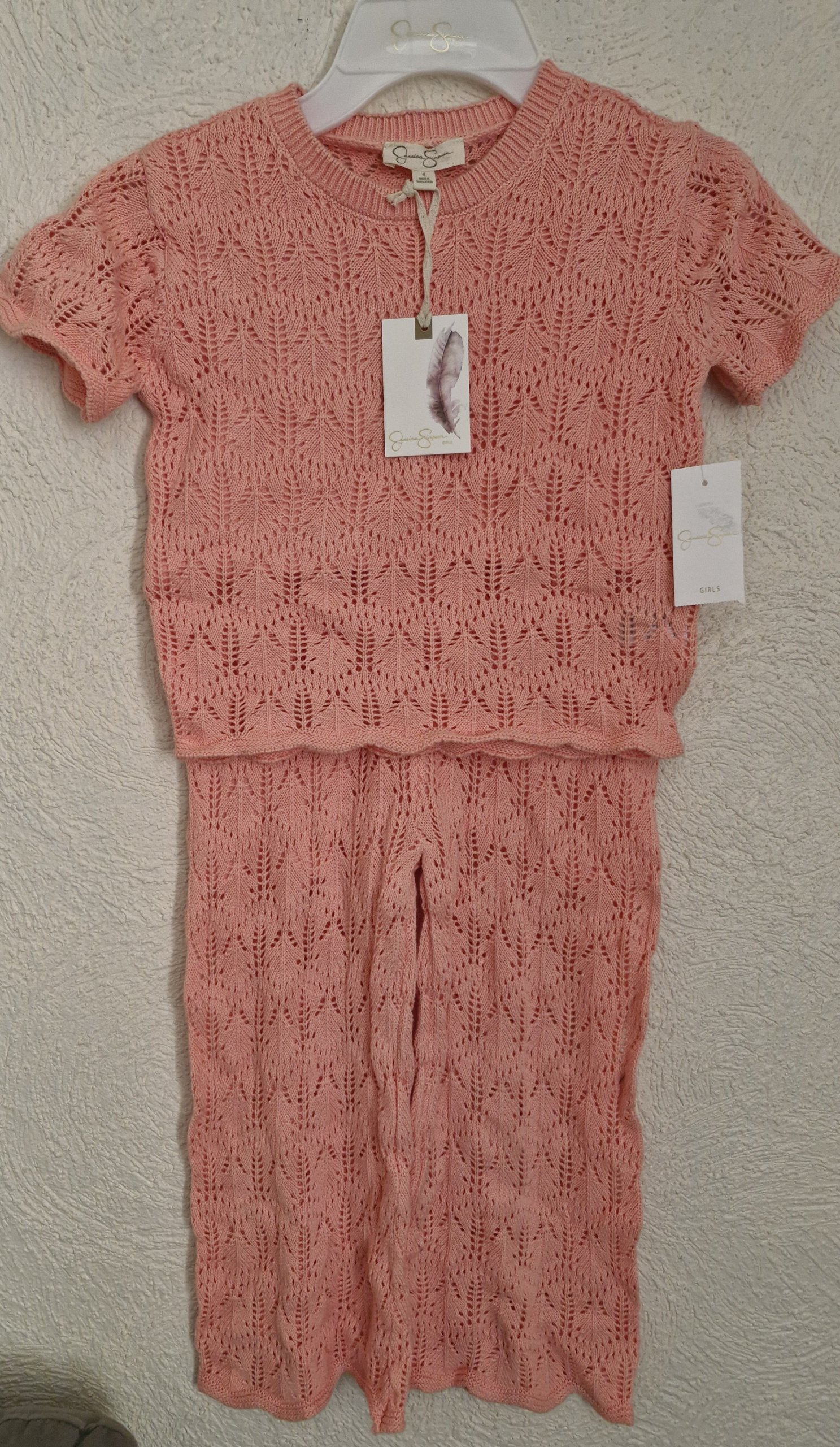 Conjunto de Pantalón y Blusita Tejidos para Niña - Talla 4 - Color Salmón - Marca Jessica Simpson - Nuevo con Etiqueta