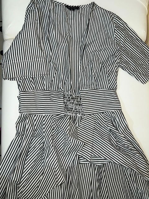 Blusa cola de pato rayas talla Xs Thre ad Story