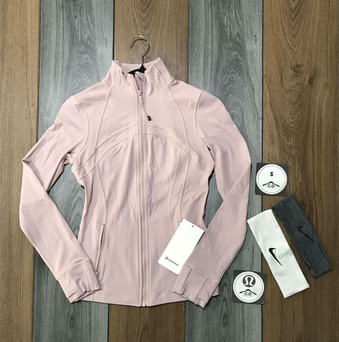 Chamarra nueva Lululemon Talla 6 color rosa palo