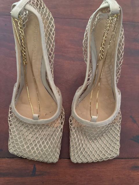 Bottega Veneta Ivory Lace-Detail Pumps