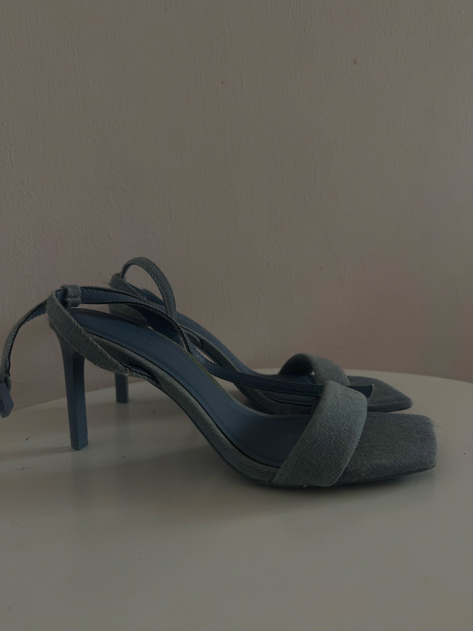 Tacones de Mezclilla Stradivarius como nuevos