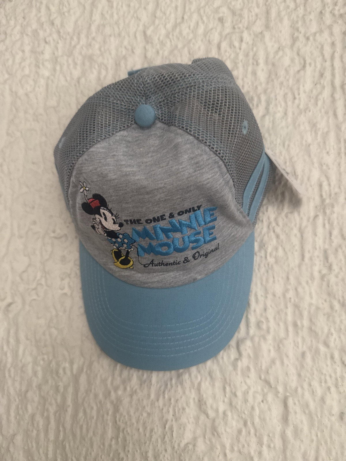 Gorra Minnie Disney nueva con etiqueta