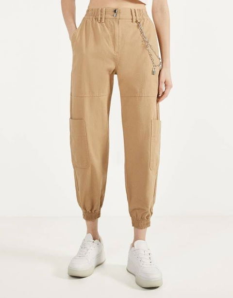 Jogger Bershka Color Beige en Excelente Estado