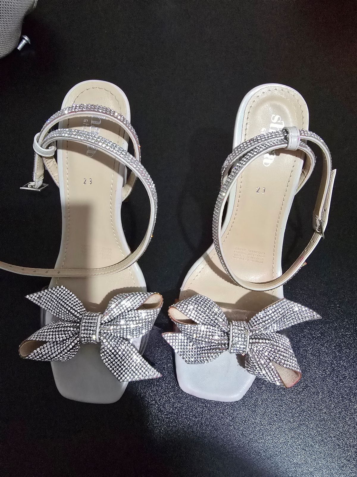 Tacones Shasa Talla 23 Nuevos con Detalles de Color