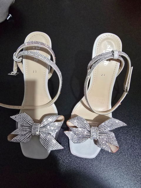 Tacones Shasa Talla 23 Nuevos con Detalles de Color