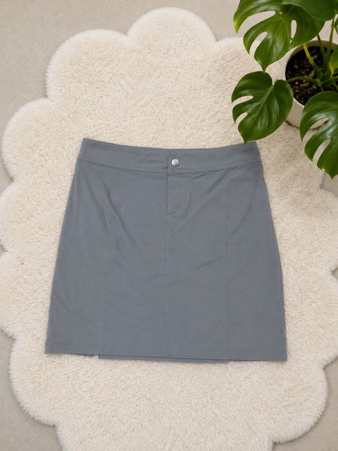 Falda Columbia Talla 4/36 Color Gris