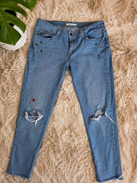 Jeans Levis Mujer Talla 30 con Detalles