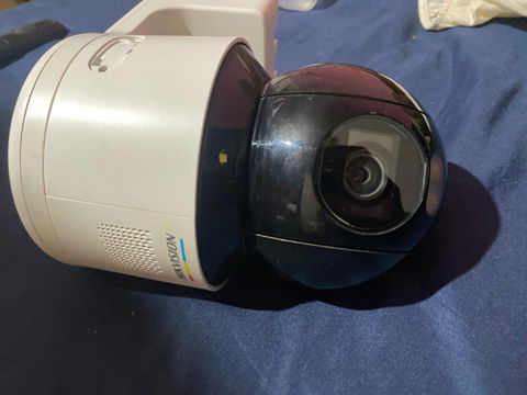 Cámara Hikvision PTZ IP 4MP - Como Nueva