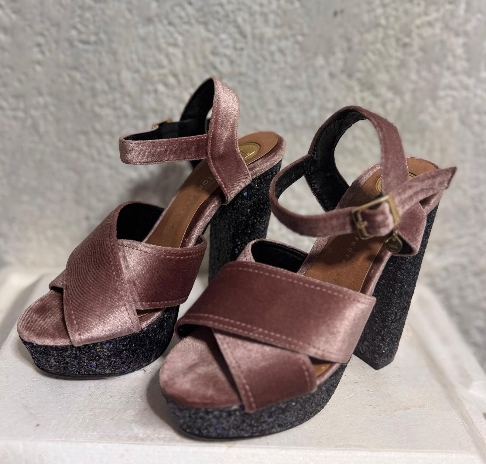 Zapatos de mujer de terciopelo rosa con tacón brillante