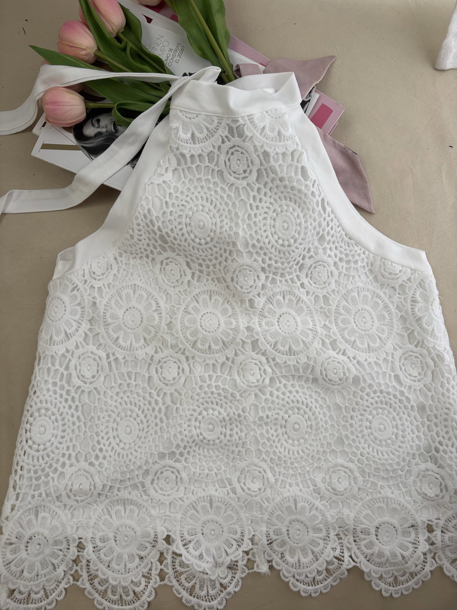 Top Halter Blanco de Encaje como Nuevo