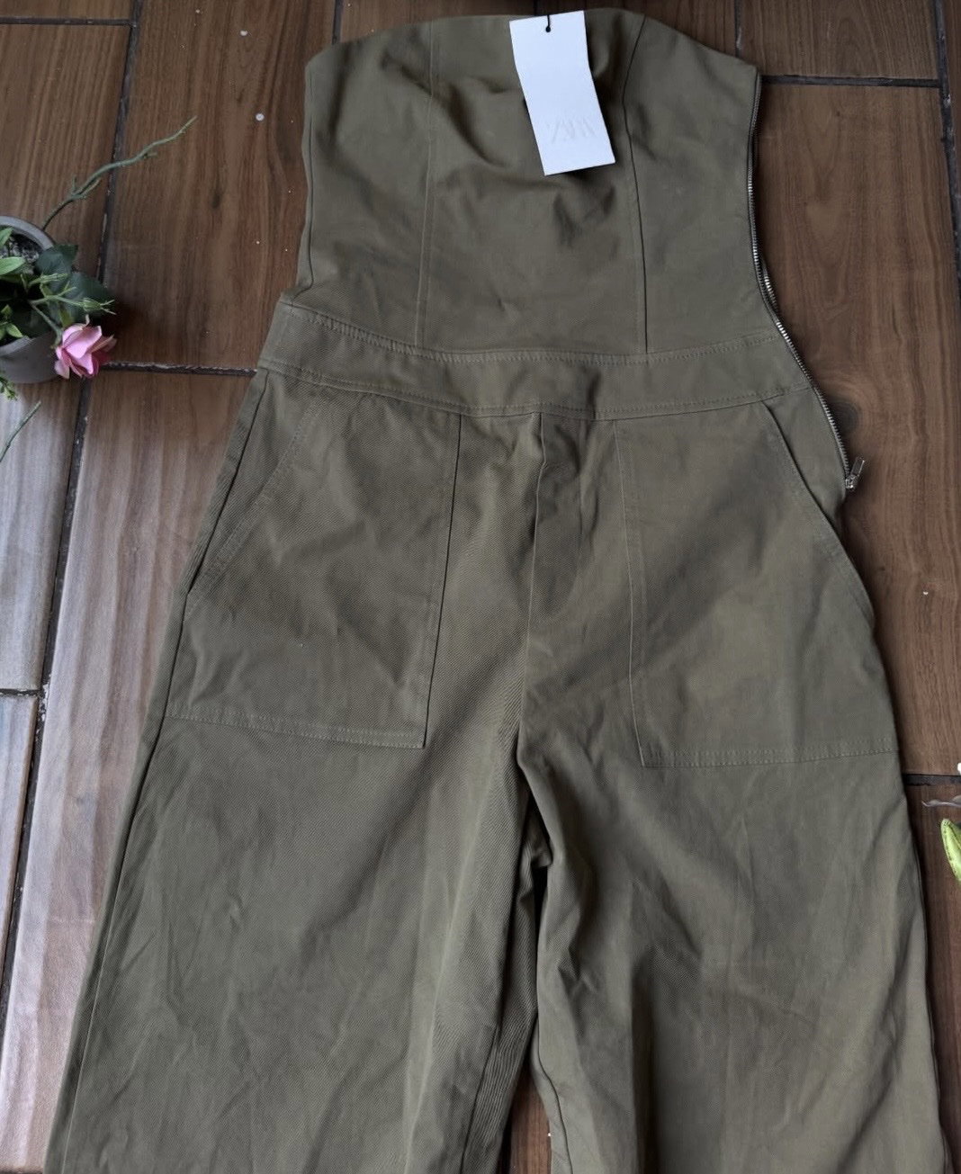 Jump de Zara en color verde olivo, talla S, nuevo
