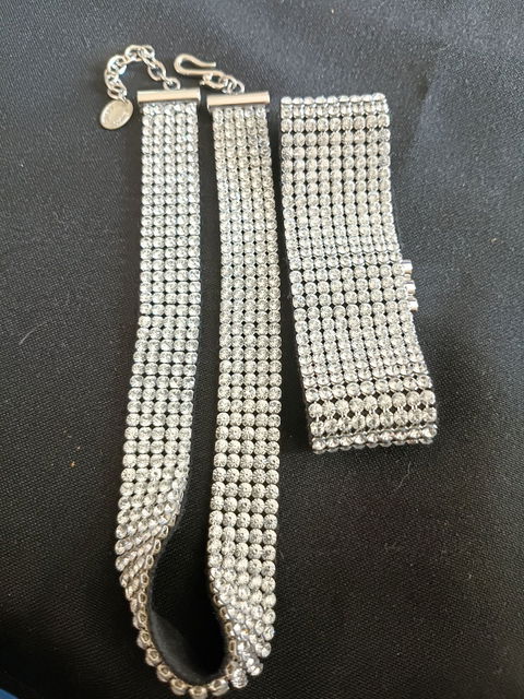 Gargantilla y pulsera Swarovski elegantes