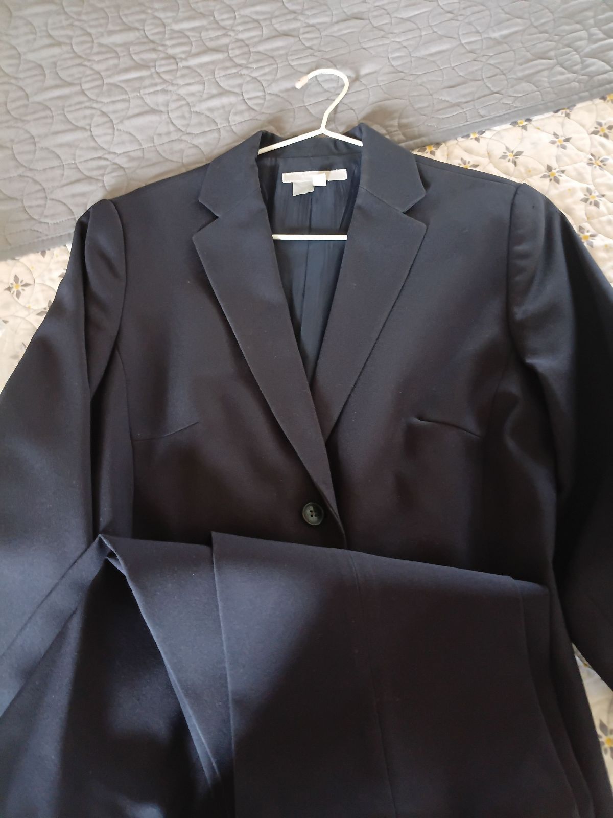 Traje Zara de dos piezas talla 28 en color negro