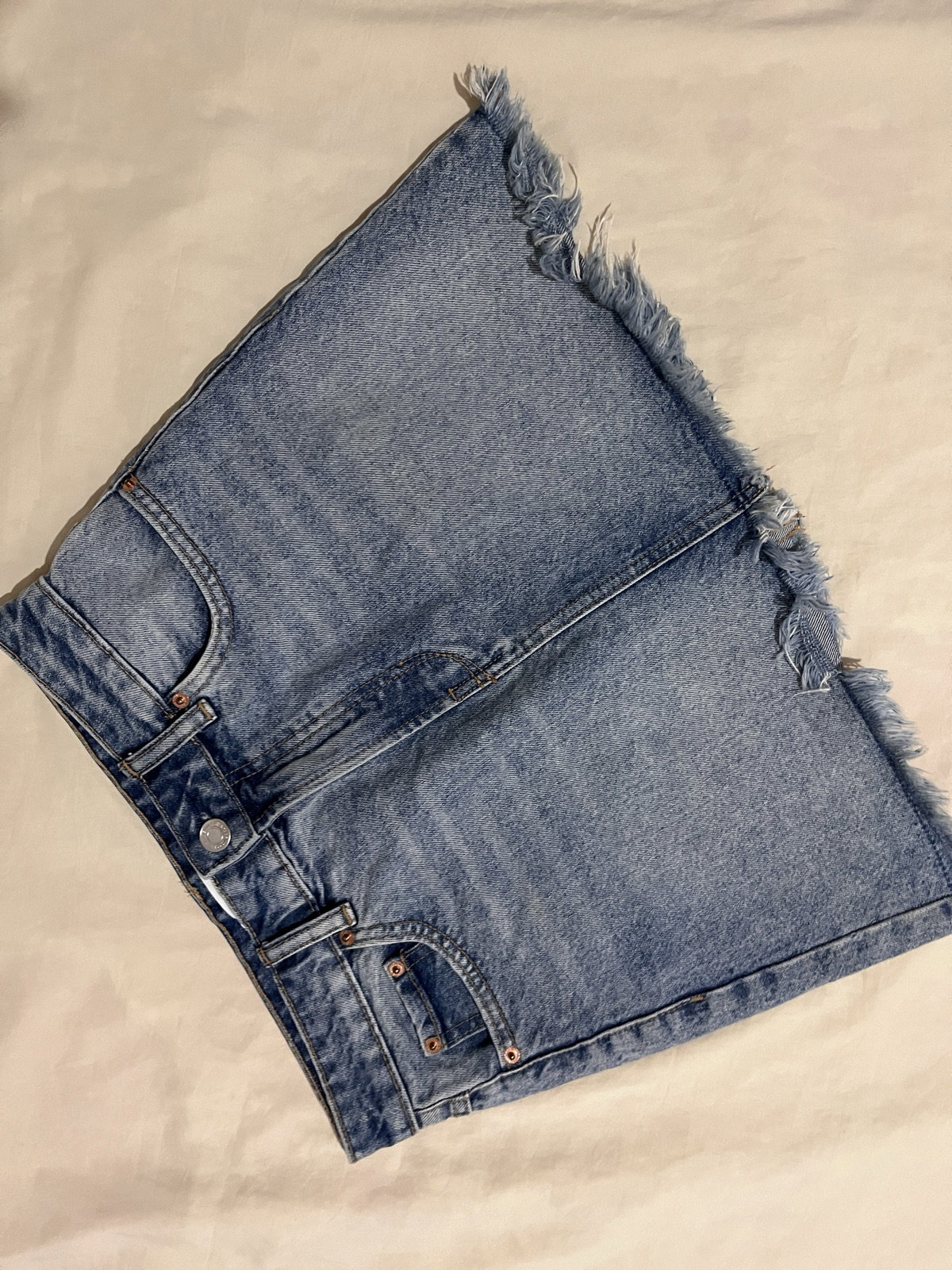 Falda de mezclilla Stradivarius talla 36