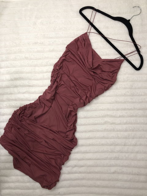Vestido drapeado rosa talla M marca SHEIN