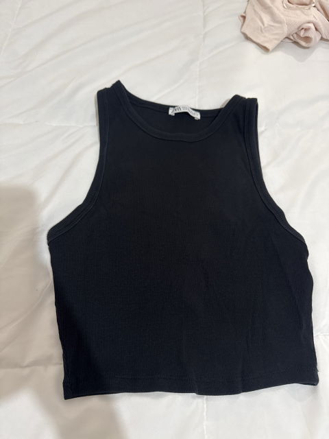Top negro de Zara