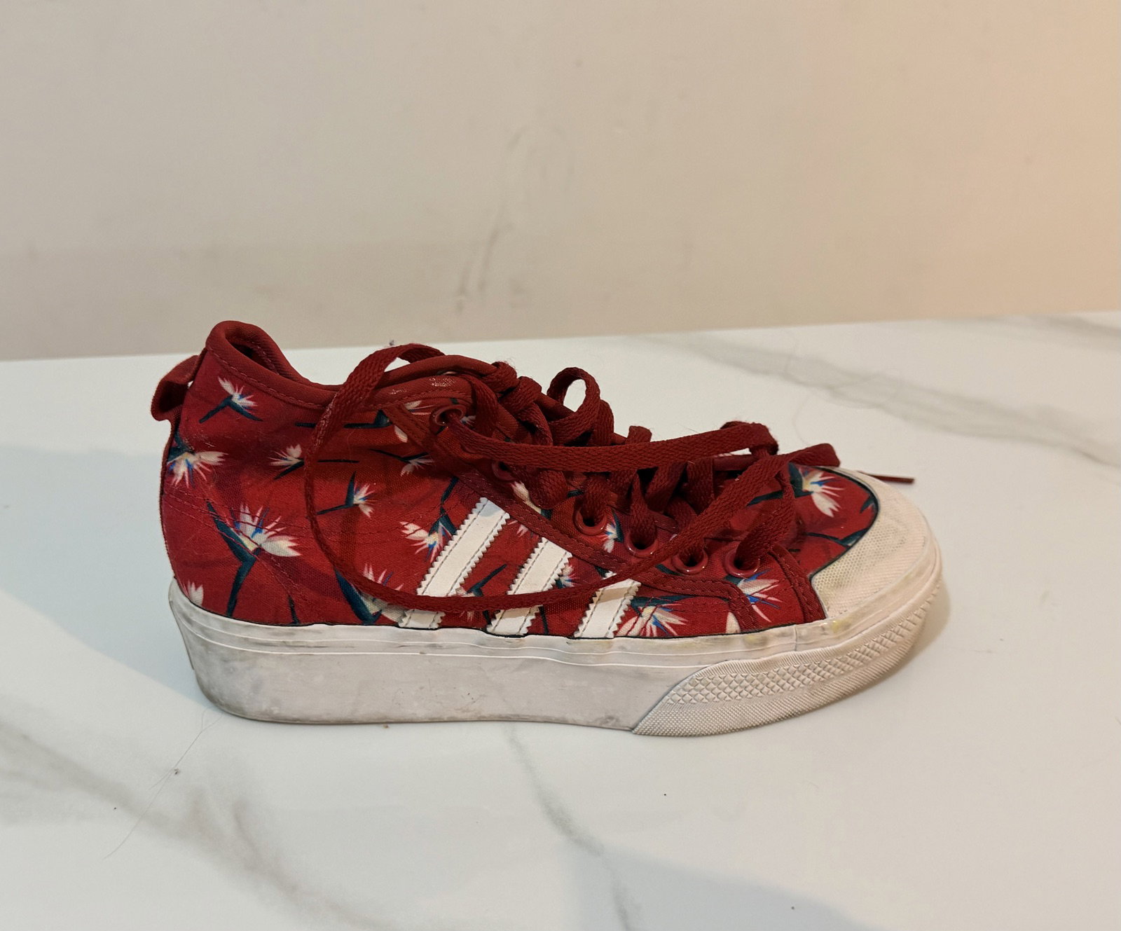 Tenis Adidas Thebe Magugu Edición Especial