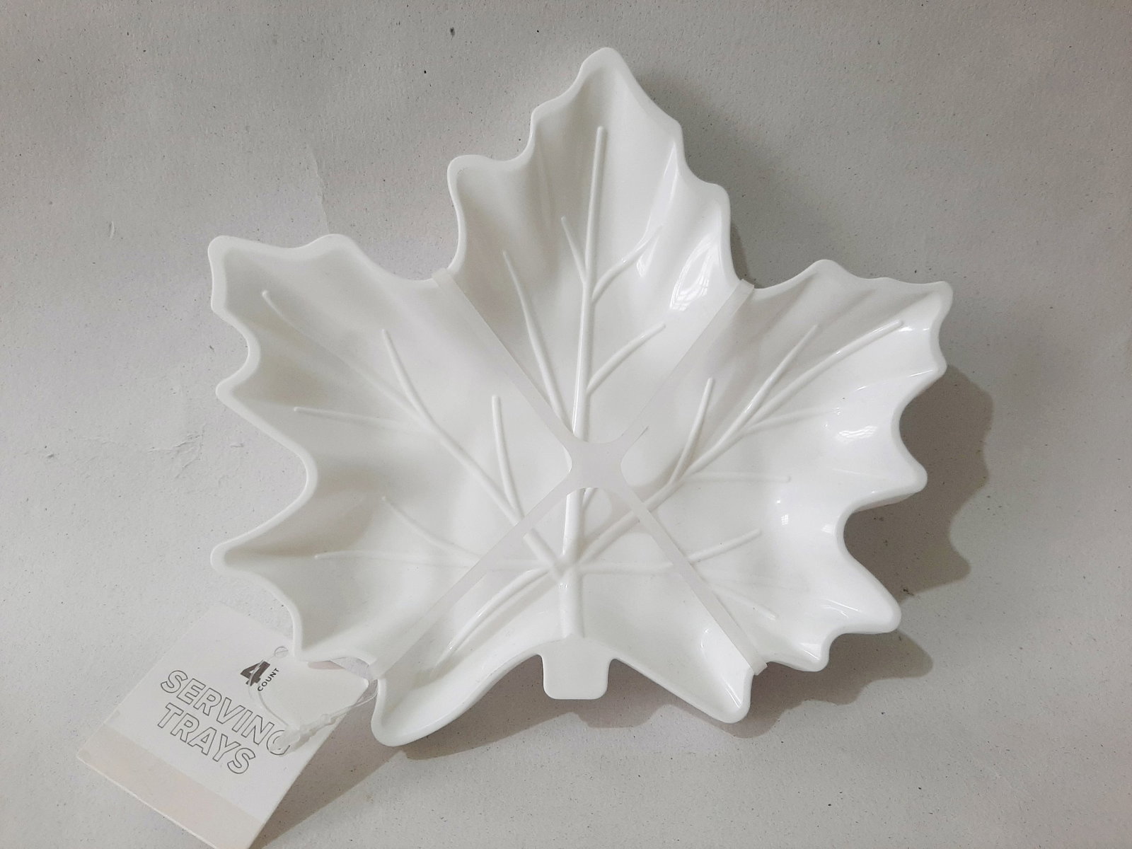 Set de 4 Platos de Plástico Diseño Hoja de Arce