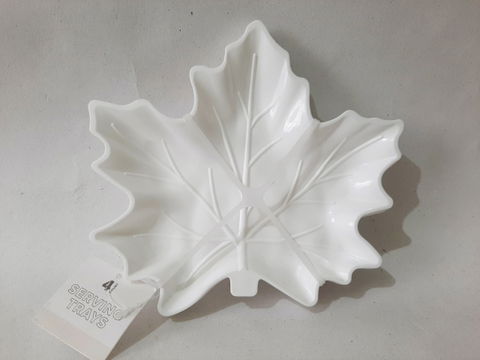 Set de 4 Platos de Plástico Diseño Hoja de Arce