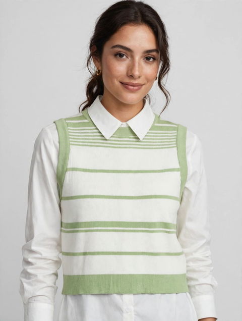 Conjunto de blusa camisera y chaleco tejido suave verde pastel