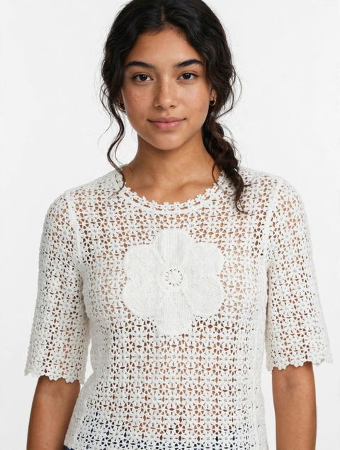 Blusa de crochet beige con diseño de flor - Talla S/M