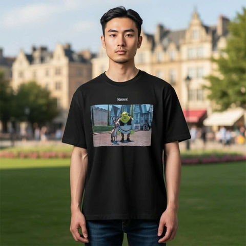 Playera manga corta negra de Shrek talla S/M