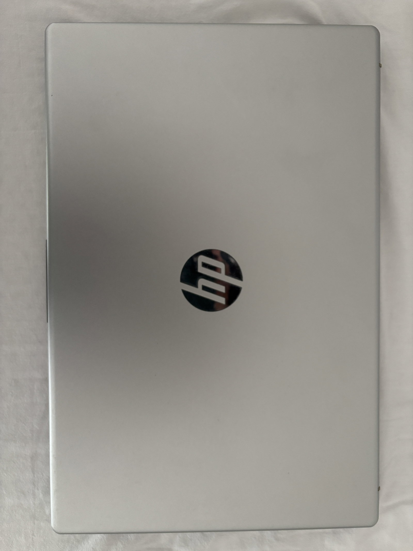 Laptop HP F.C.-150080la Ryzen 7, 16GB RAM, 512GB SSD - Como Nueva