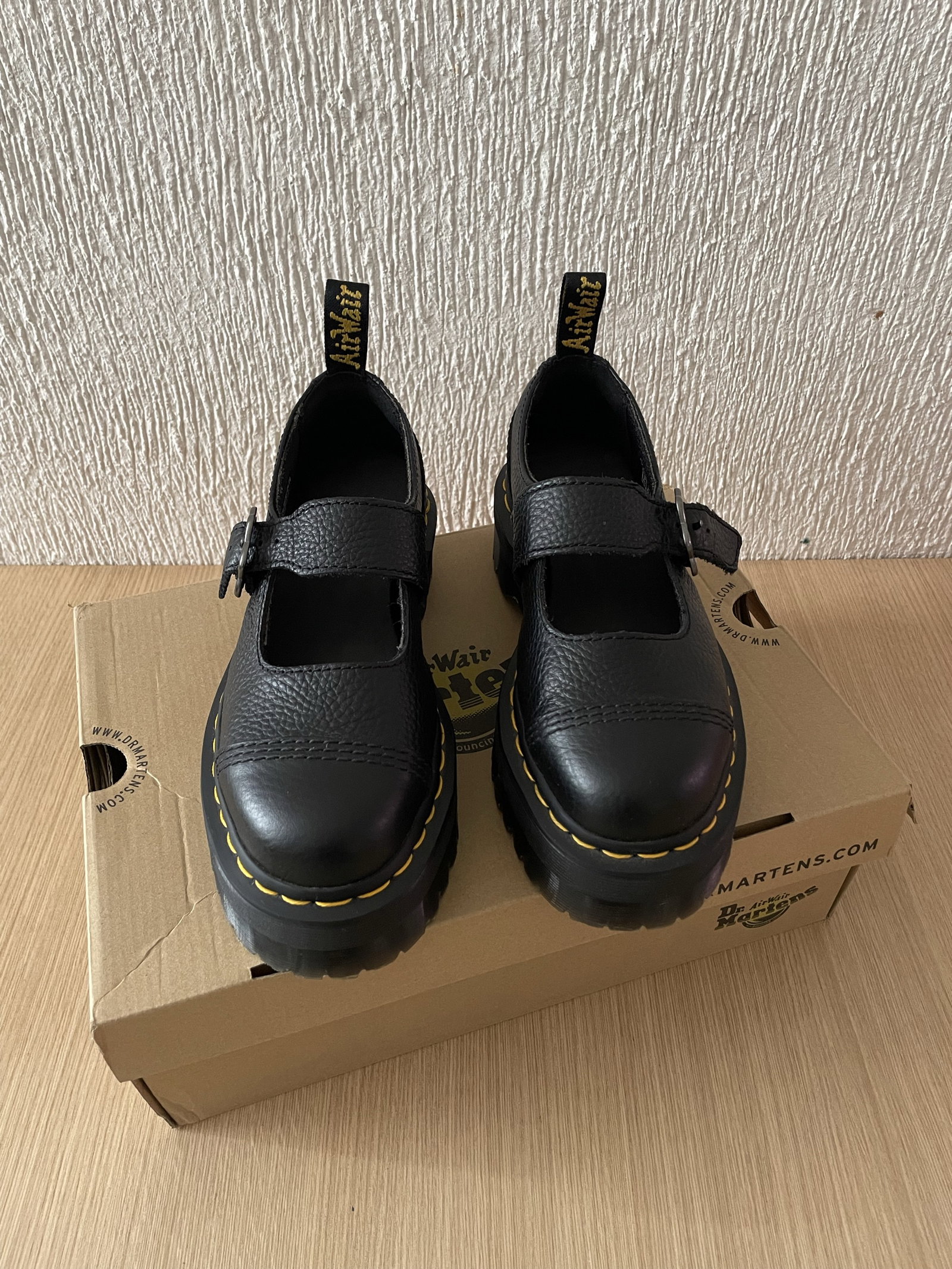 Tenis Dr. Martens Adinna Flwr como nuevos