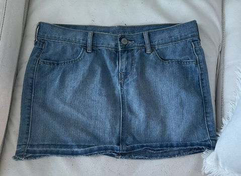 Falda de Mezclilla Old Navy Talla 4 en Excelente Estado