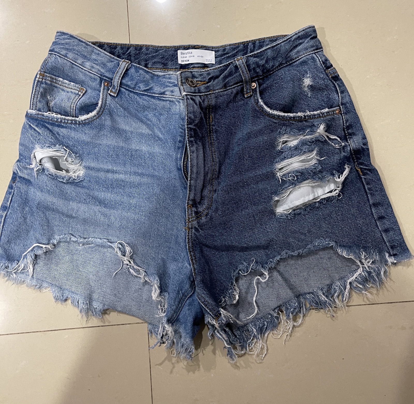 Short de Mezclilla Bershka Talla 32