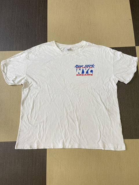 Playera blanca Bershka talla L con estampado NYC