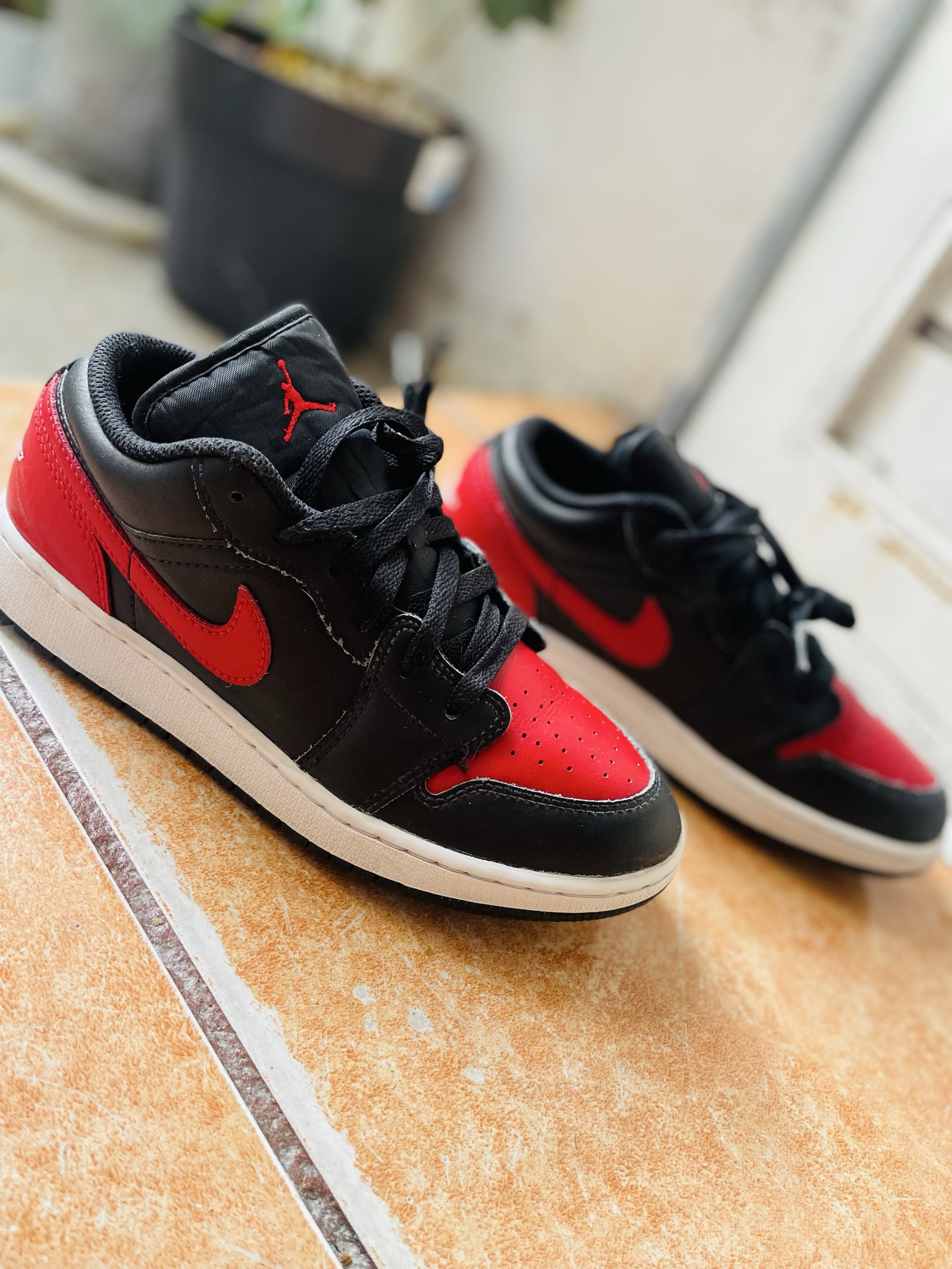 Tenis Nike Air Jordan 1 Low Bred Toe - Talla 3.5MX - Como Nuevos