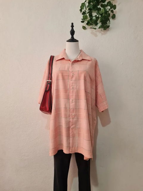 Camisa ligera en tono salmón 2XL nueva