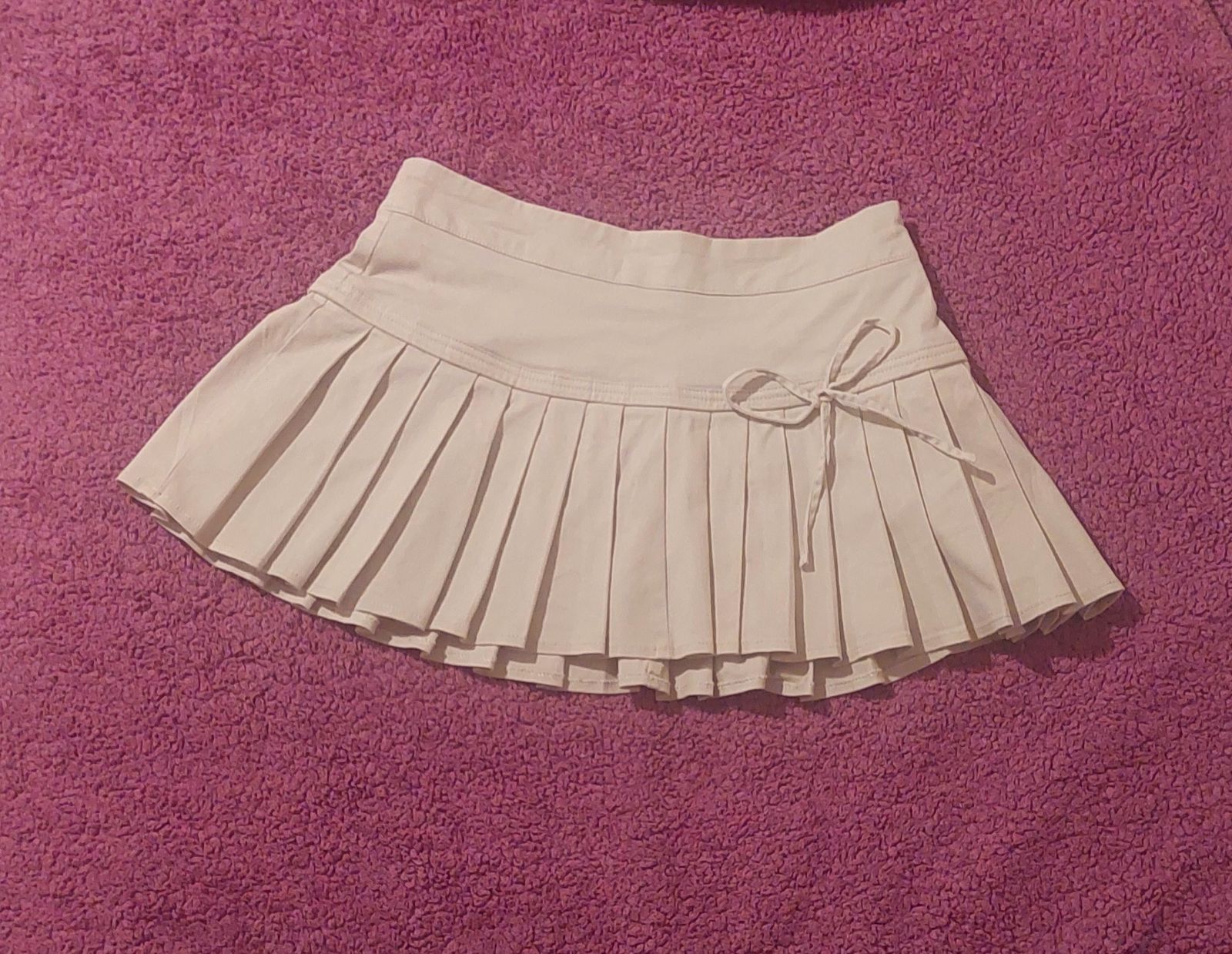 Falda beige tableada No Boundaries ♡ . *