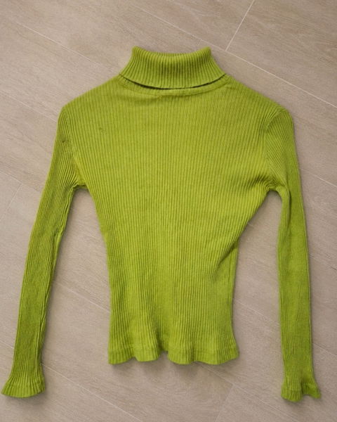 Suéter cuello tortuga