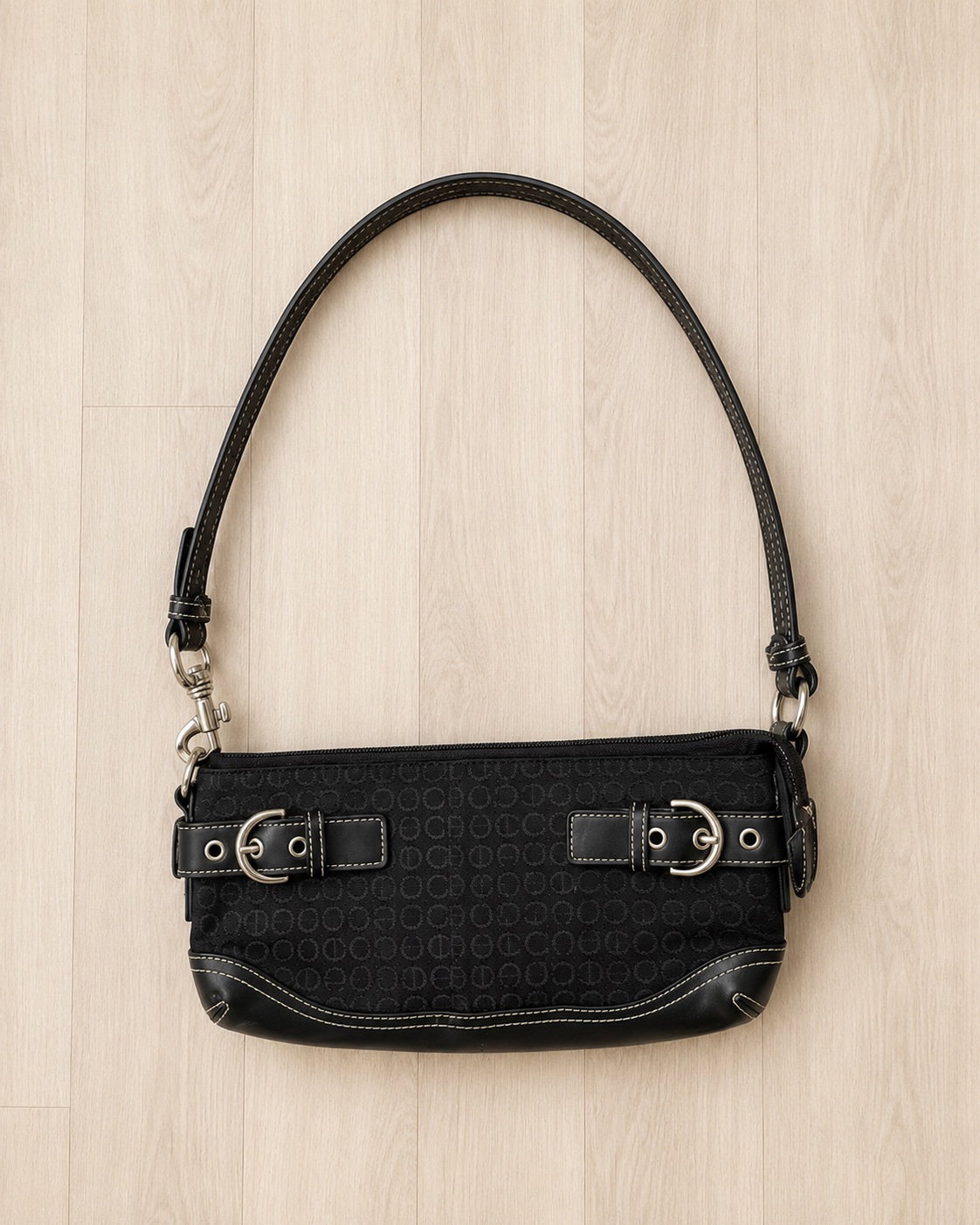 Bolso tipo mini bag 