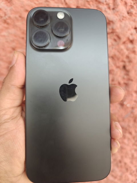 iPhone 15 Pro Max para refacciones o quitar cuenta