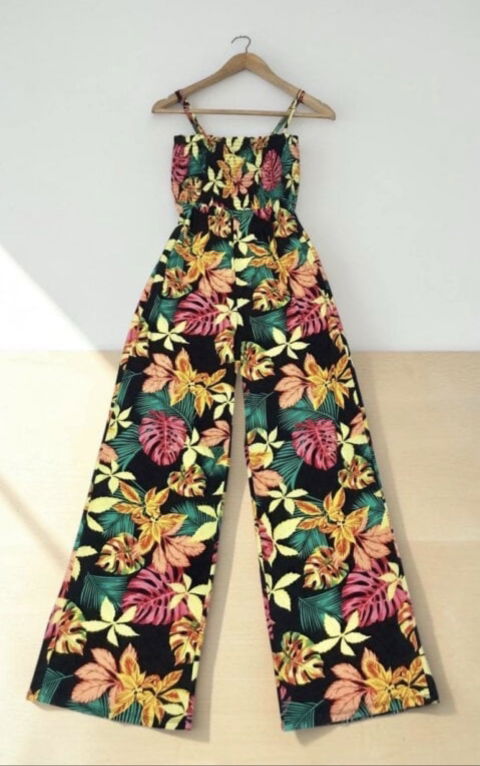 Enterizo Tropical con Tirantes Ajustables - Buen Estado