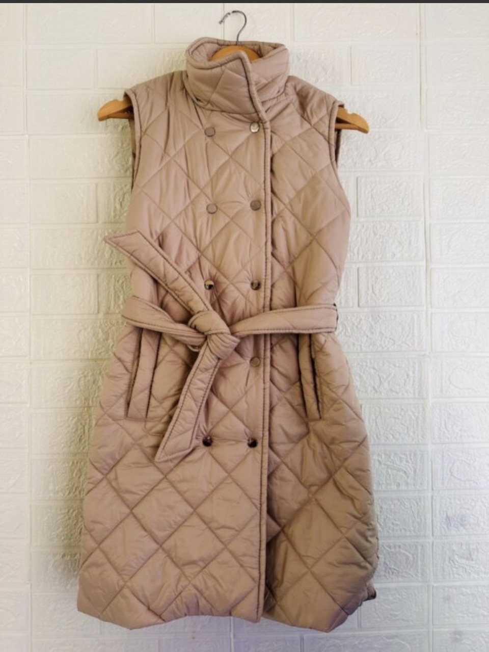 Chaleco Beige Acolchado Sin Mangas Missia Mia - Como Nuevo